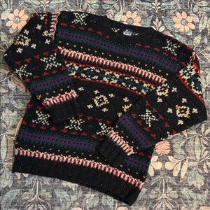 Vintage 90s Woolrich Men’s 100% Wool Colorful Cool Pattern Knit Sweater Size L !